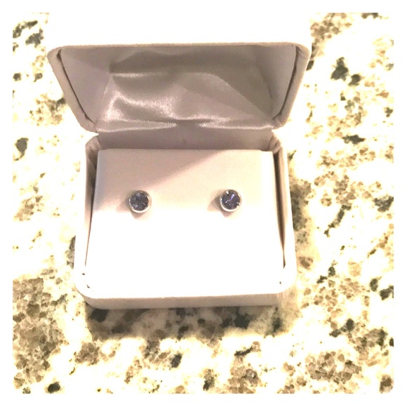 Swarovski Earrings - Picture 1 of 3